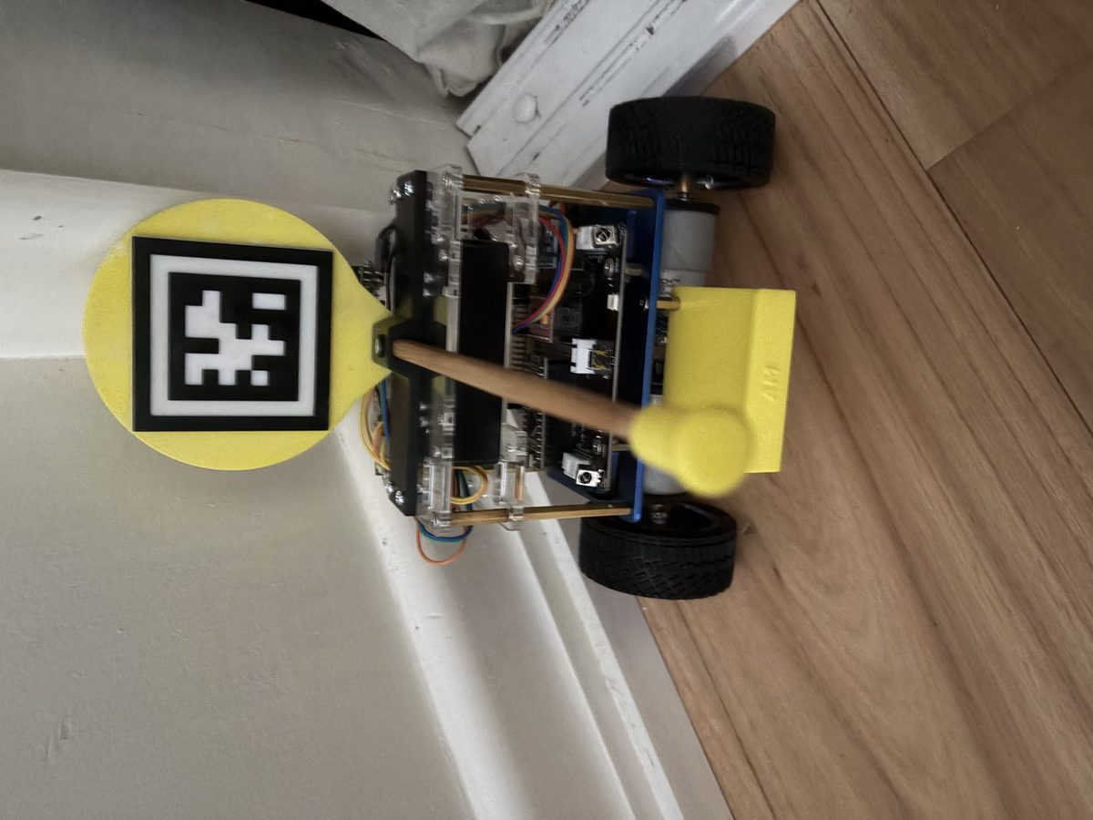 robot-yellow